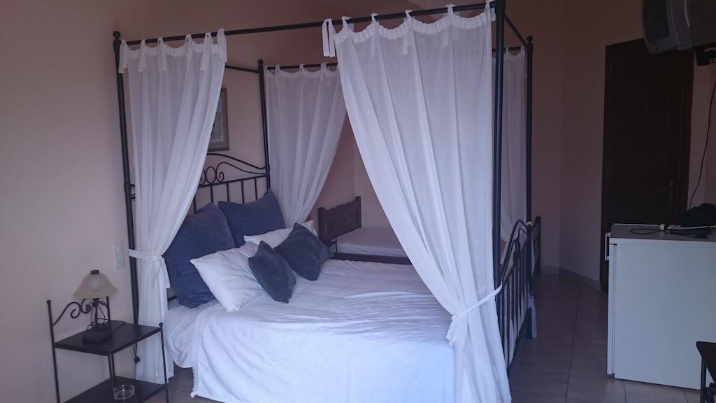 Foivos 2 Hotel Gythio Room photo
