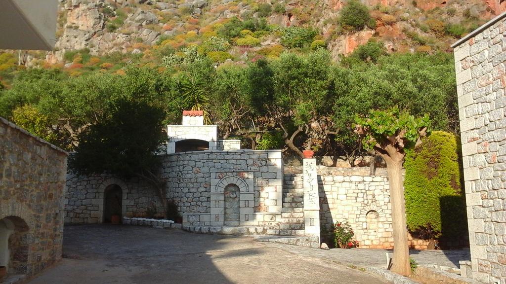 Foivos 2 Hotel Gythio Exterior photo